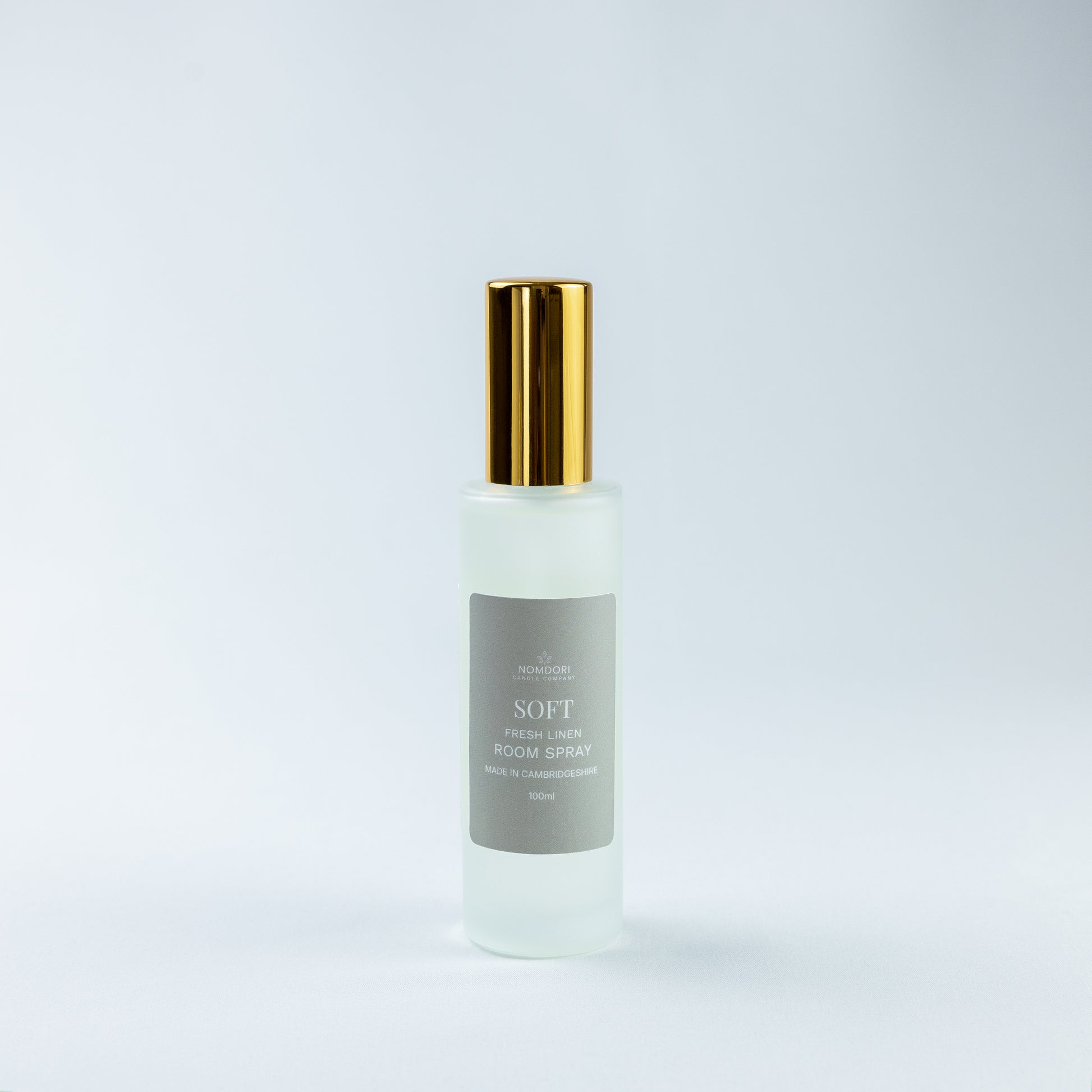 Nomdori Soft 100ml room spray in Fresh Linen, clean home fragrance mist